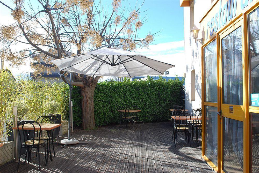Logis Hotel L'Etoile Carcassonne Exterior foto